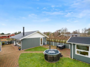 Holiday Home Lutz - 750m to the inlet by Interhome